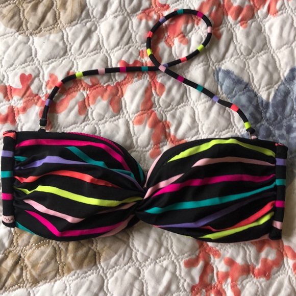 Victoria’s Secret swim top - Picture 3 of 3